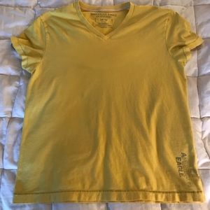 American Eagle v-neck tee